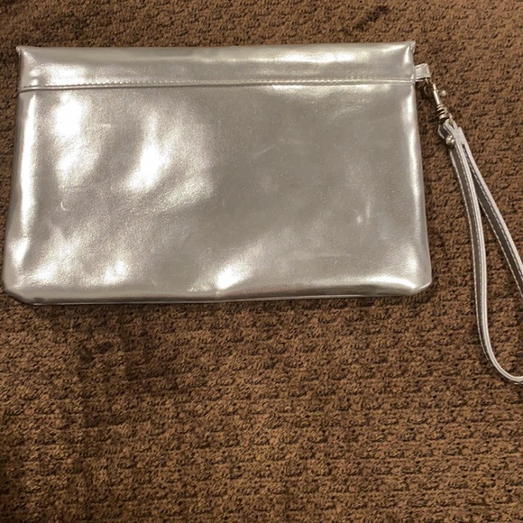 Express Wristlet - Picture 2 of 8